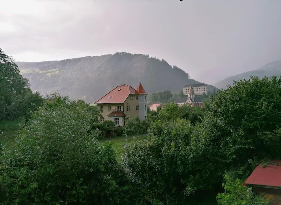 Haus Gruenfels Apartment Мурау Экстерьер фото